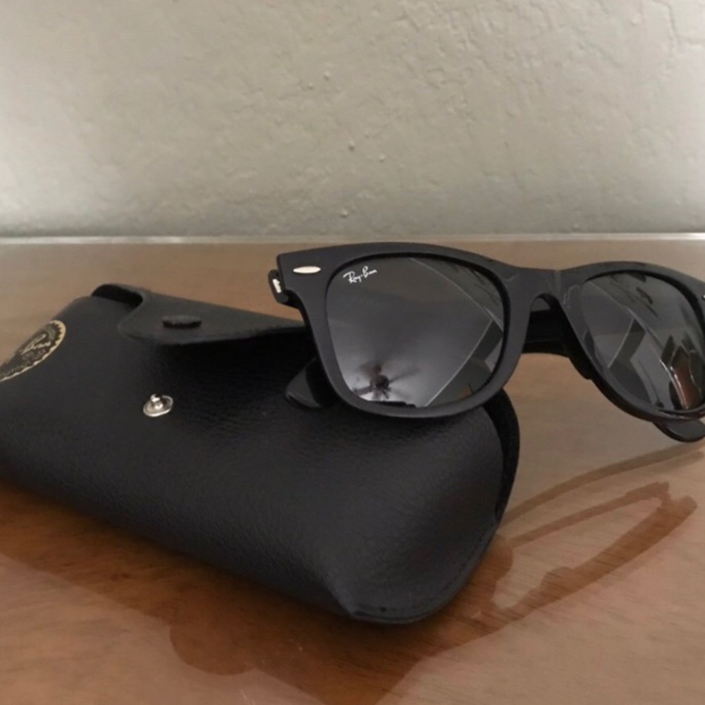 Ray Ban Sunglasses in acc